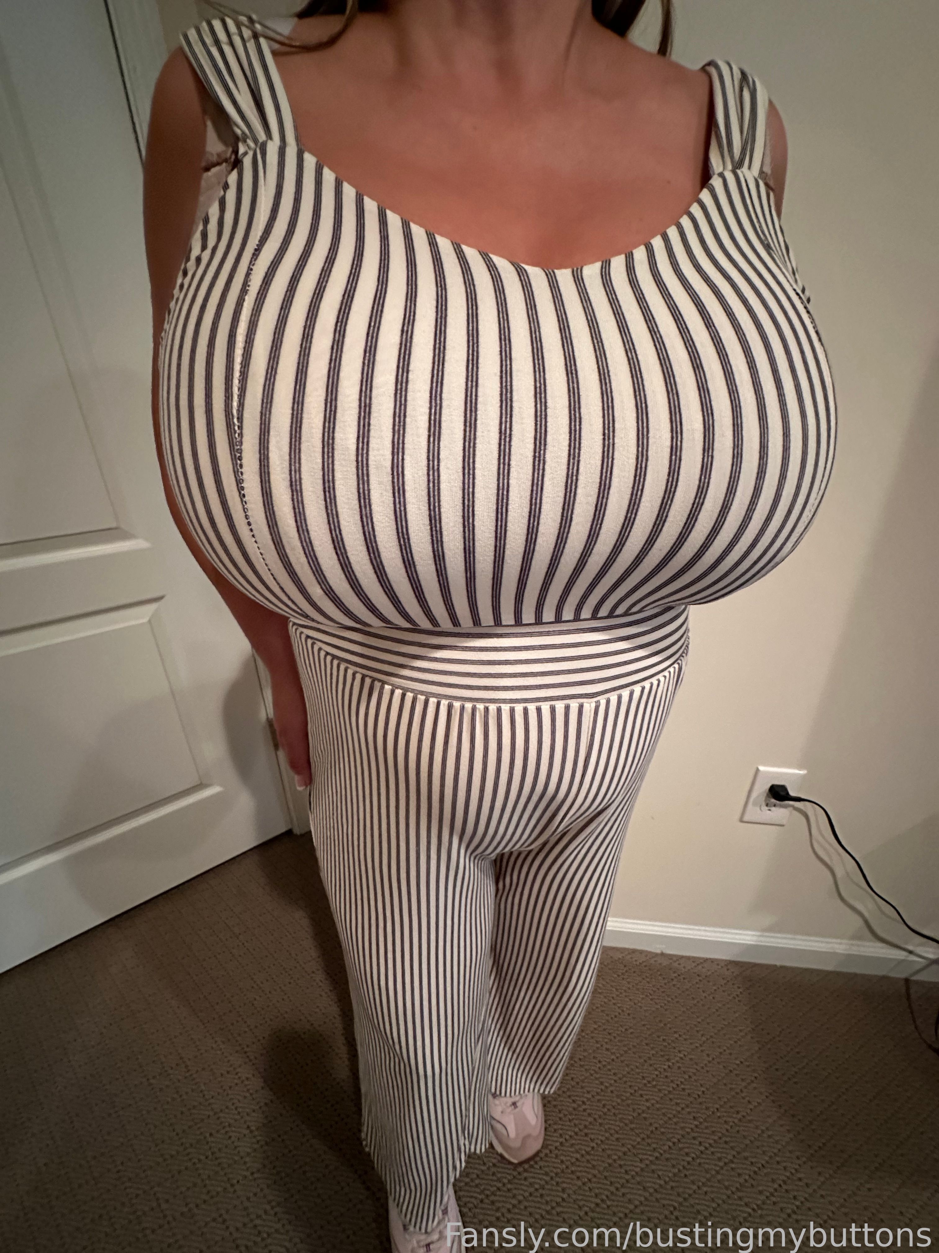 bustingmybuttons Erome Nude Onlyfans