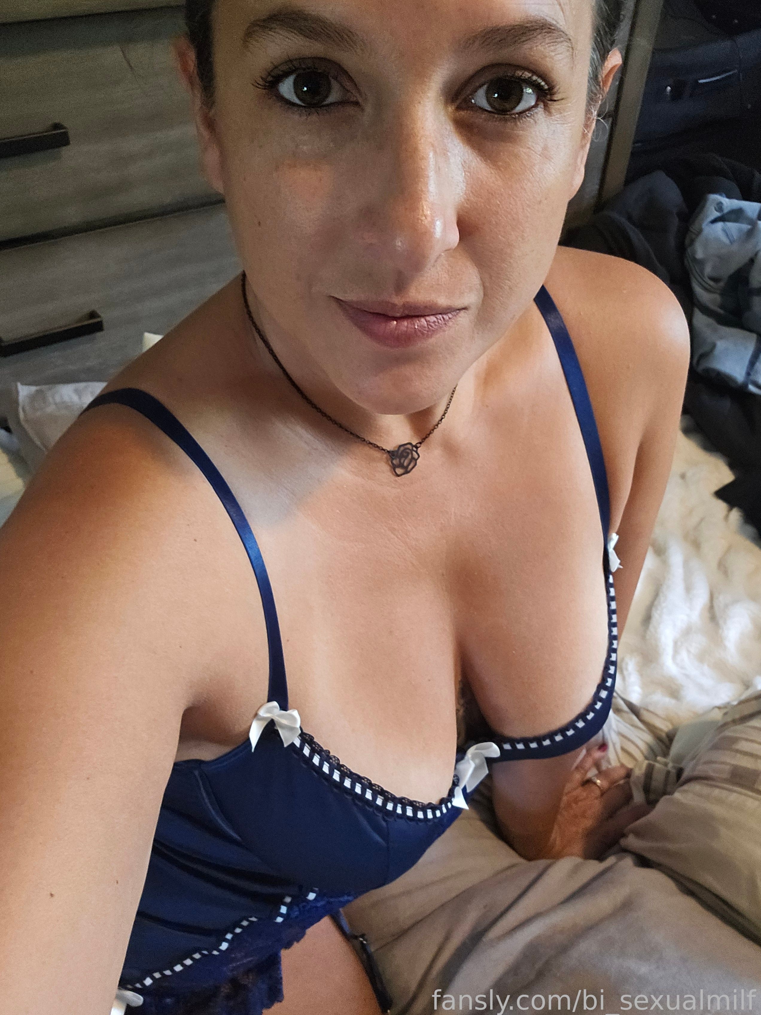 bi_sexualmilf Erome Nude Onlyfans