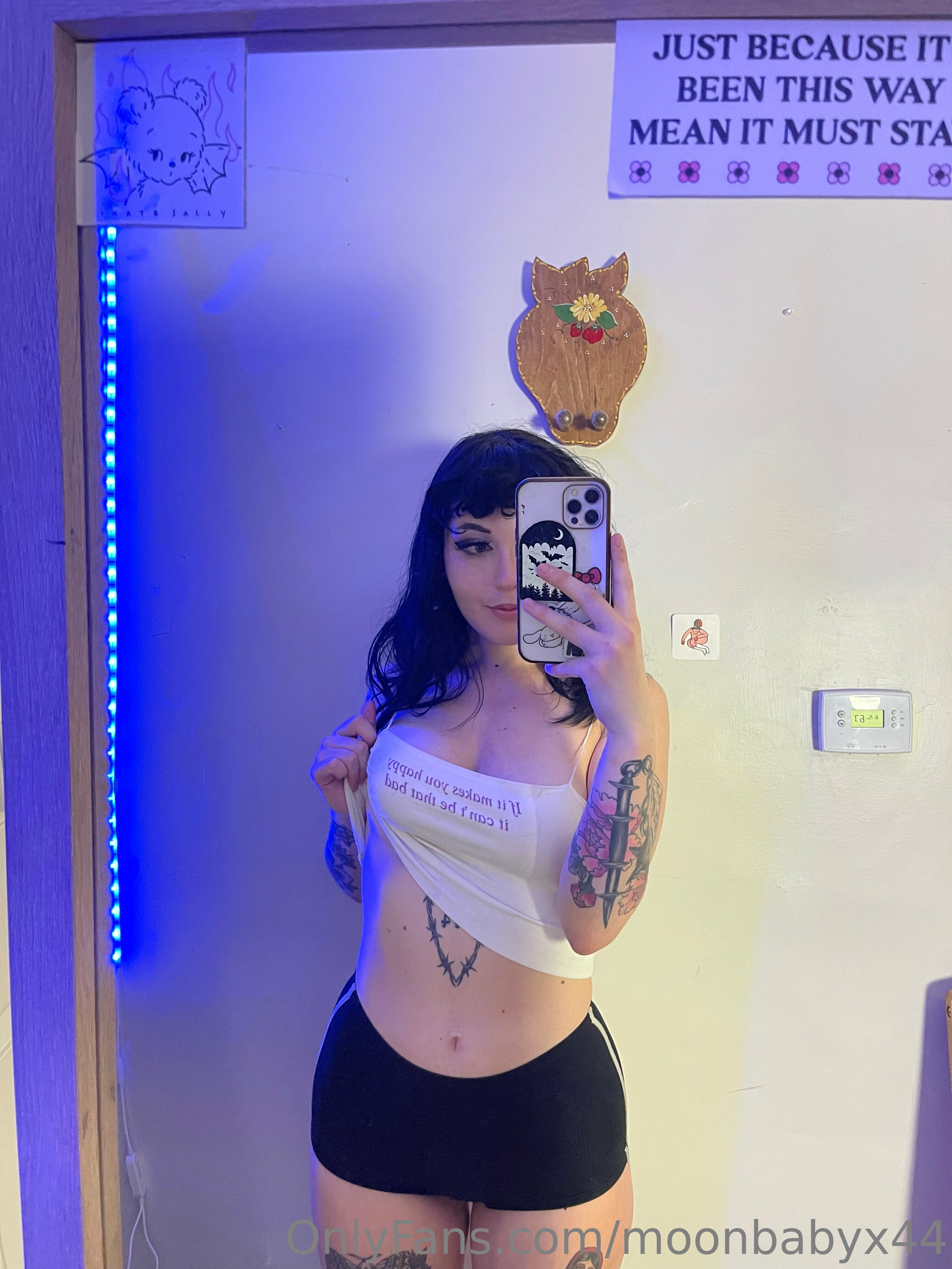 moonbabyx44 Erome Nude Onlyfans