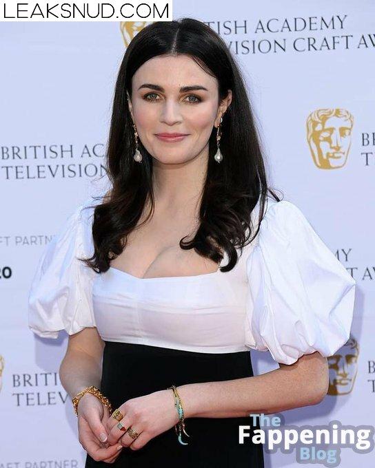 Aisling Bea / baby_aisling / weemissbea Nude Leaks OnlyFans Photo 35