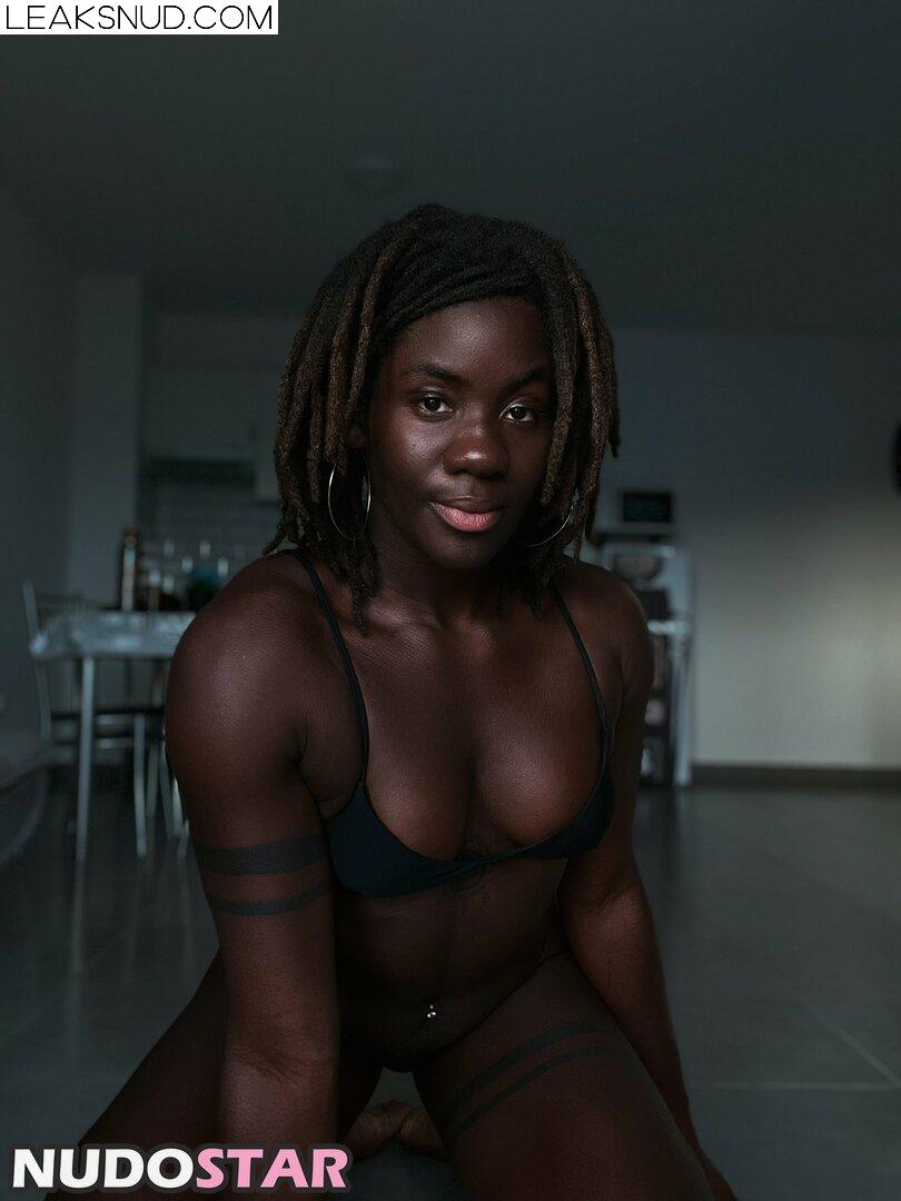 BinaNjikam Nude Leaks OnlyFans Photo 12