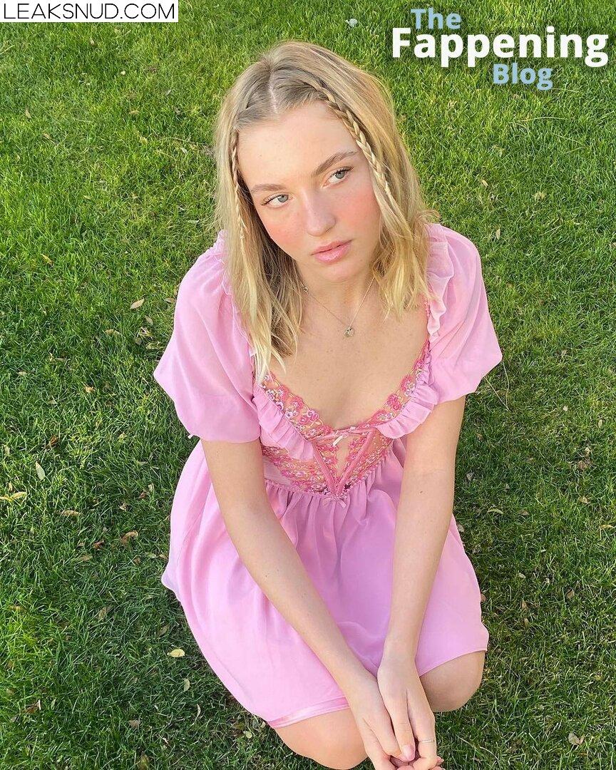 Brynn Rumfallo / brynnrumfallo Nude Leaks Photo 34