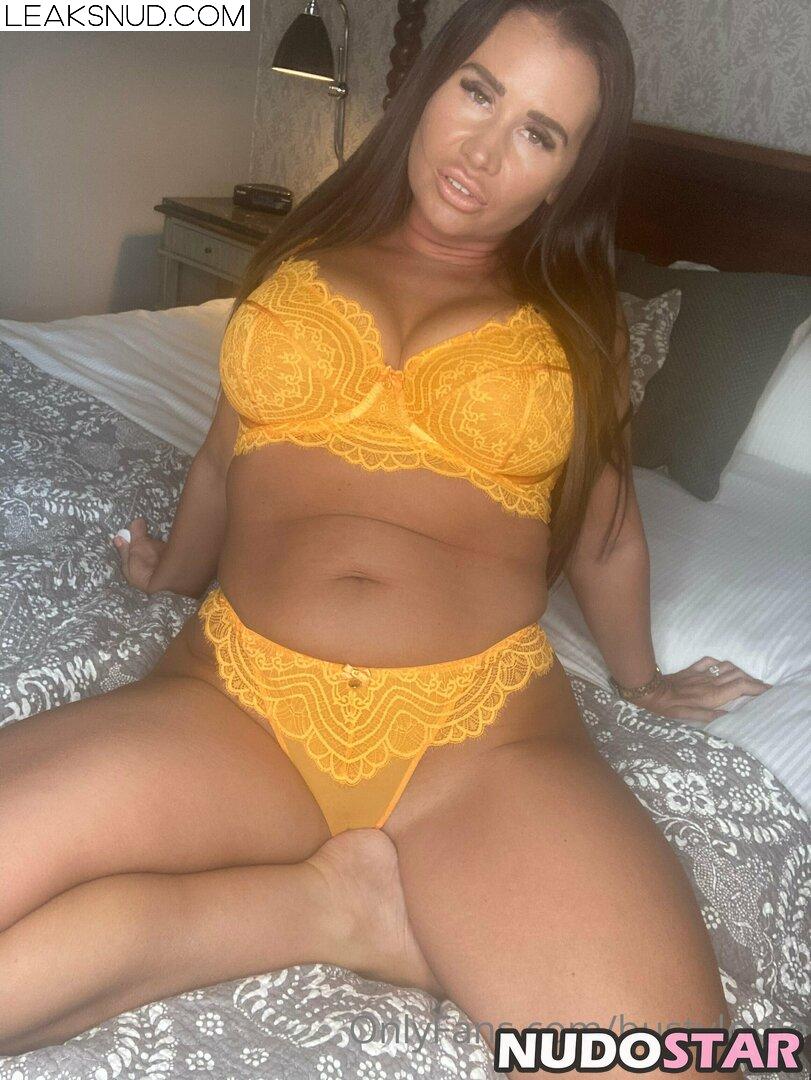 bustylottie / britishbrunettemilf / britishlottie / hottielottie3 / lotstar Nude Leaks OnlyFans Photo 23