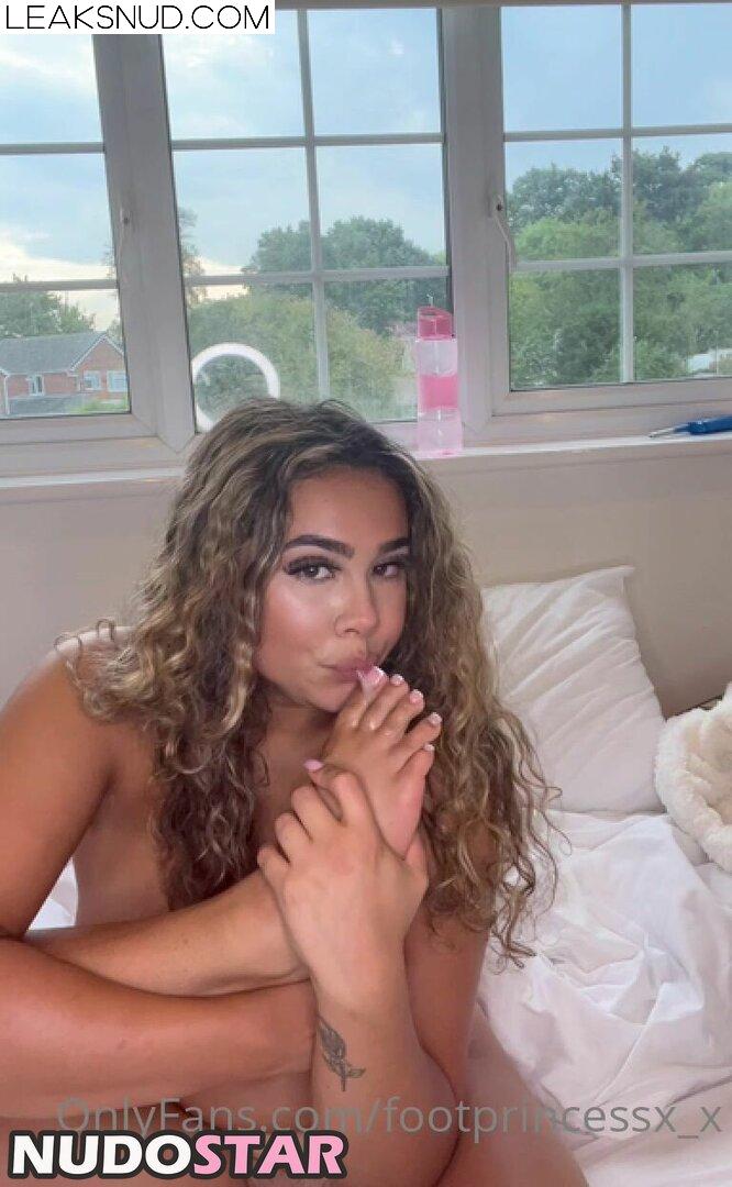 footprincessx_x / babygirlsambs Nude Leaks OnlyFans Photo 10