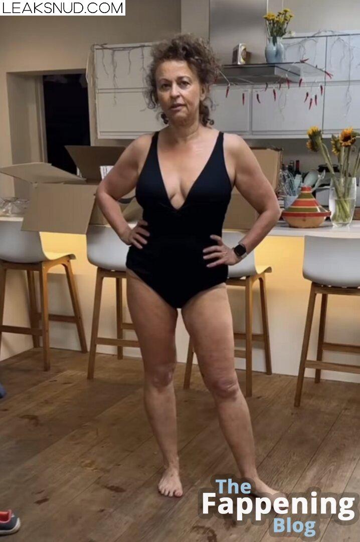 Nadia Sawalha / nadiasawalha Nude Leaks Photo 30