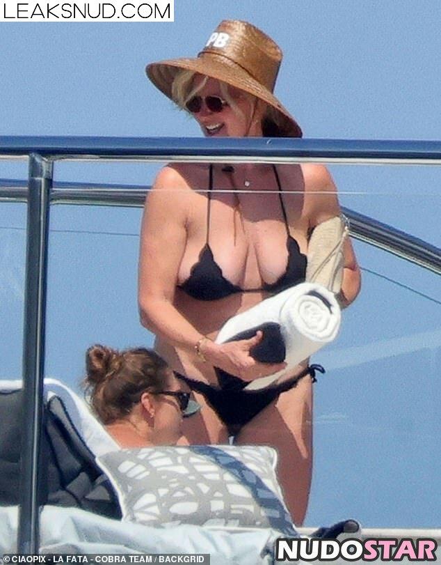 Penny Lancaster / penny.lancaster Nude Leaks Photo 23