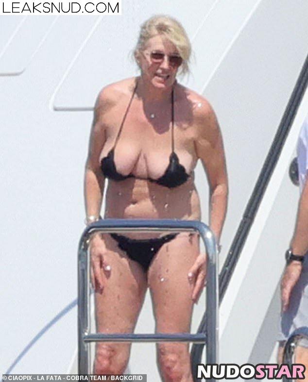 Penny Lancaster / penny.lancaster Nude Leaks Photo 24