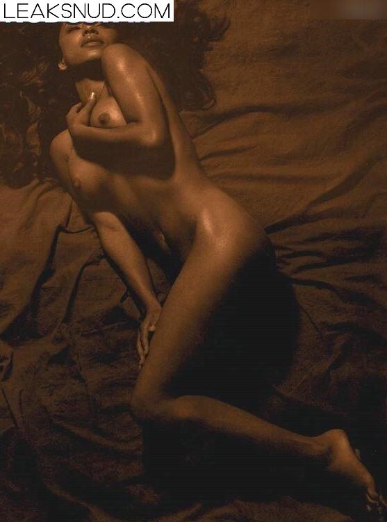 Sade Nude Leaks Photo 1