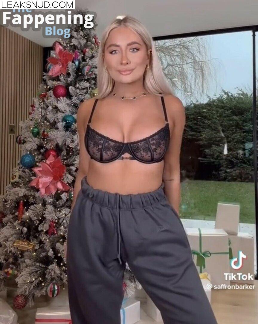 Saffron Barker / saffronbarker Nude Leaks Photo 352