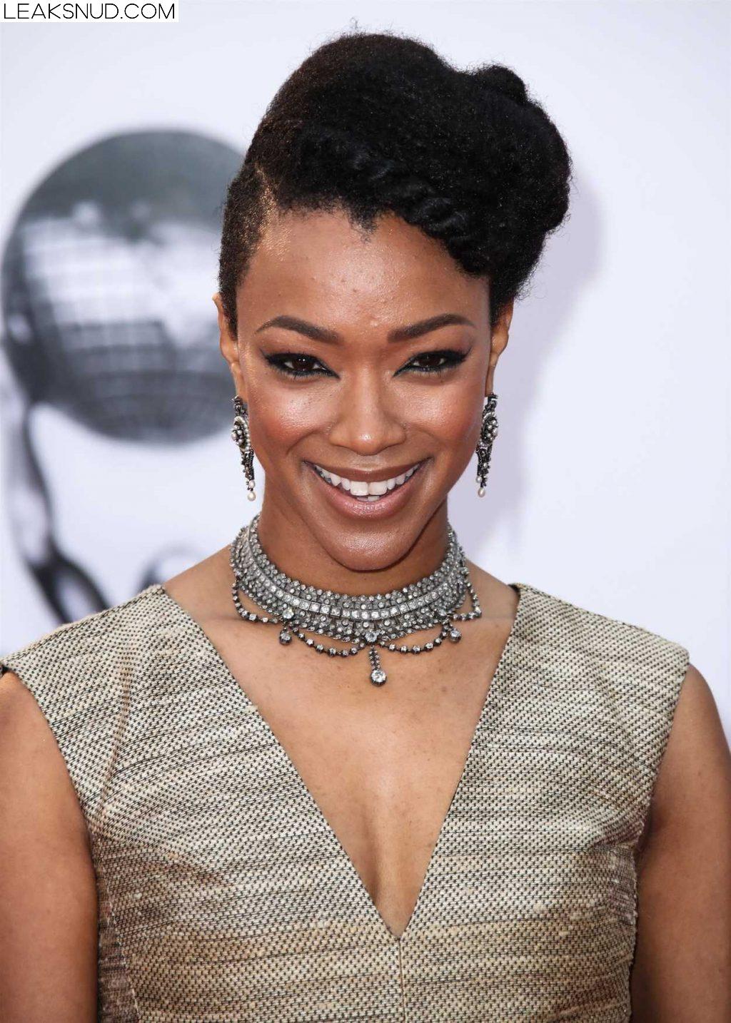 Sonequa Martin-Green / therealsonequa Nude Leaks Photo 9