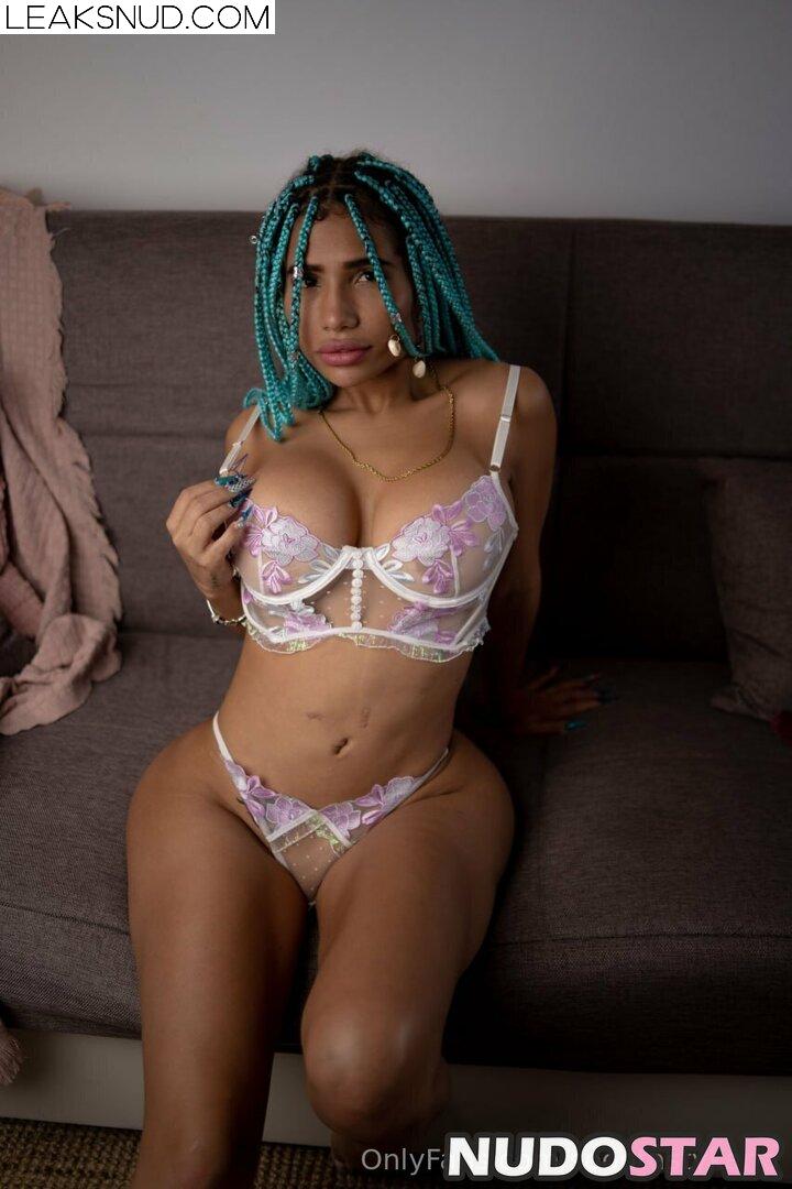 soootastykarla Nude Leaks Photo 25