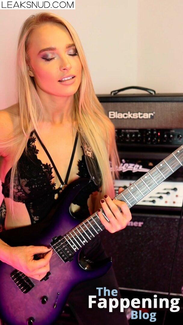 Sophie Lloyd / SophieGuitar / sophieguitar_ Nude Leaks Photo 25