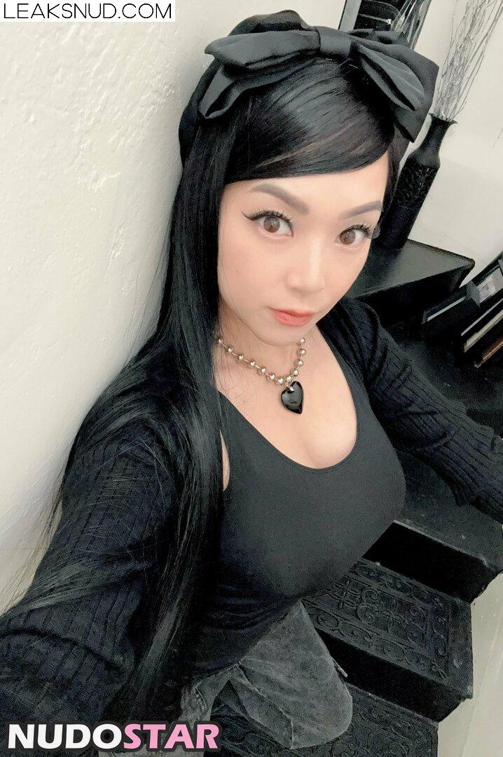 Vampybitme Nude Leaks Photo 25